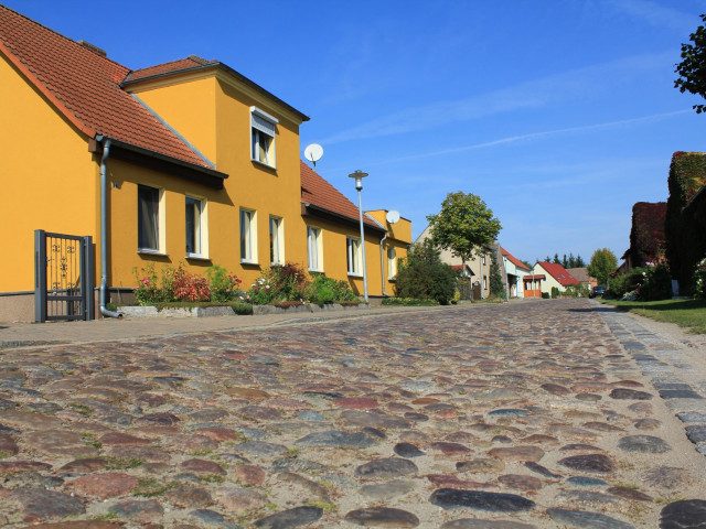 Historische Pflasterstraße in Jeserig/Fläming • © Heiko Bansen